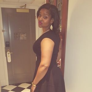 Meet your Posher, Zena